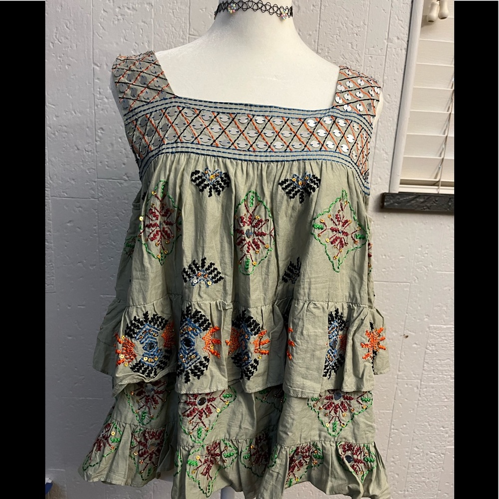 NWT Boho style cropped tank